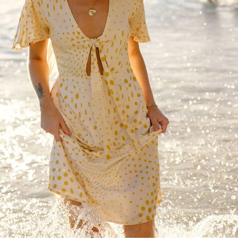 Yireh Cleo Dress in Starfruit Size S - Picture 2 of 3
